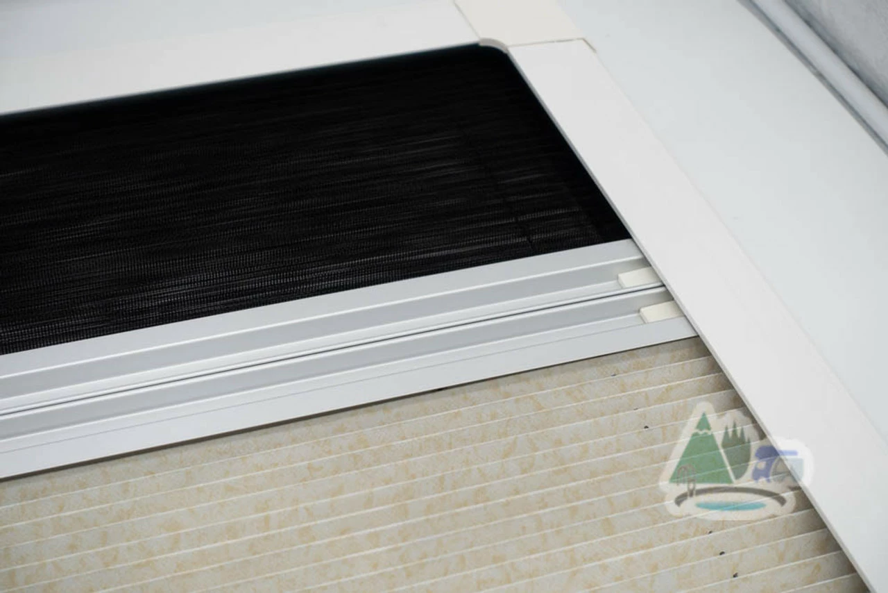 Adventurer Campervan Top Hinge Window With Blind And Fly Screen - Flush Acrylic Glass 7 Adventurer Campervan Top Hinge Window With Blind And Fly Screen - Flush Acrylic Glass - Image 5